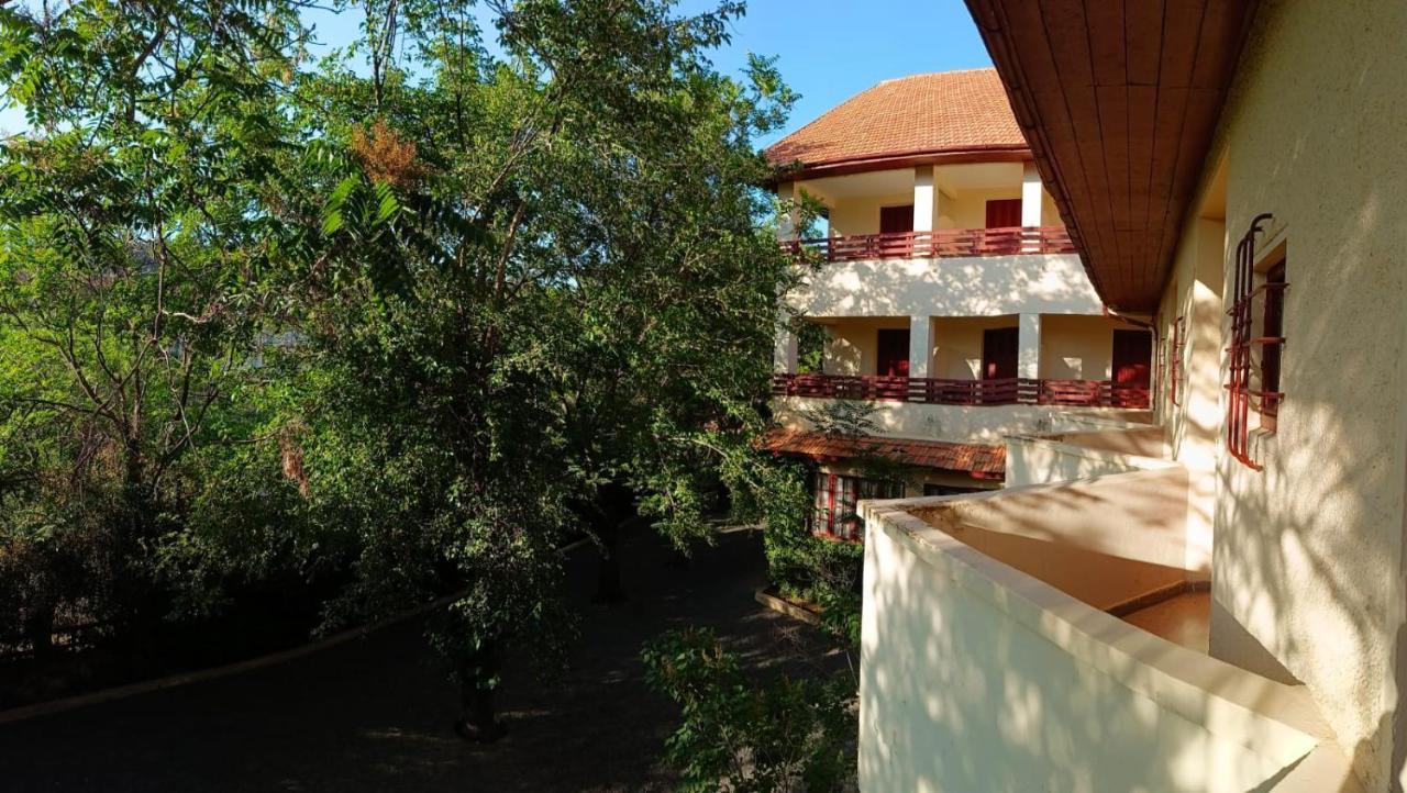 Hotel Panorama Азру Экстерьер фото